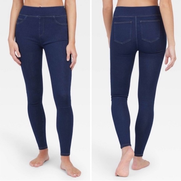 NWOT Assets by Spanx Shaping Skinny Denim Leggings Medium Wash - Picture 1 of 9